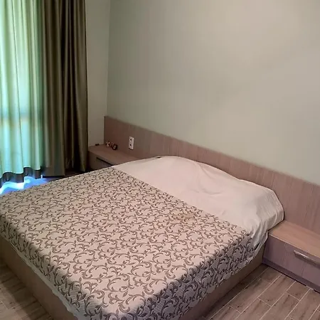 Charming 1-bedroom In Saint Sofia Apartcomplex